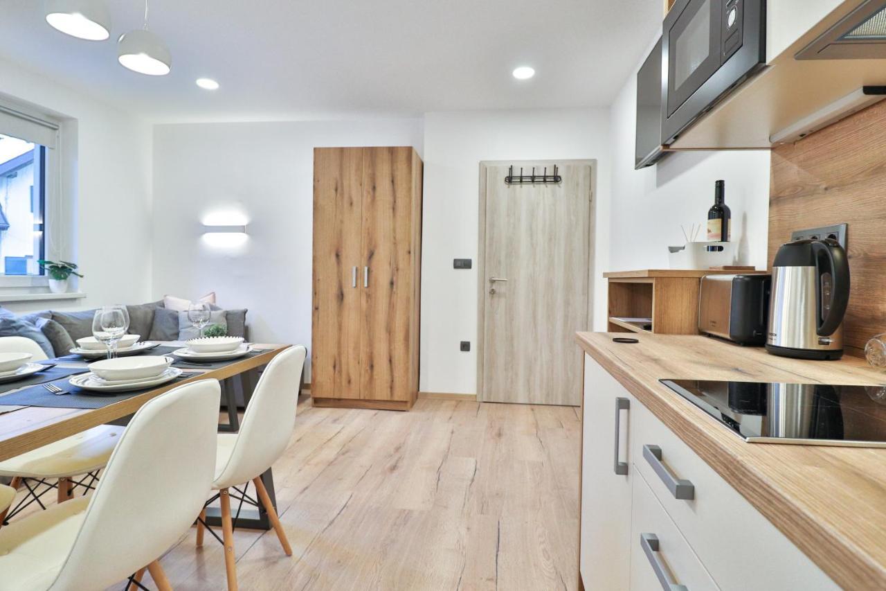 Apartments Seventy Seven ครานสกา โกรา ภายนอก รูปภาพ