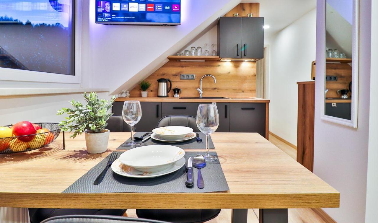 Apartments Seventy Seven ครานสกา โกรา ภายนอก รูปภาพ